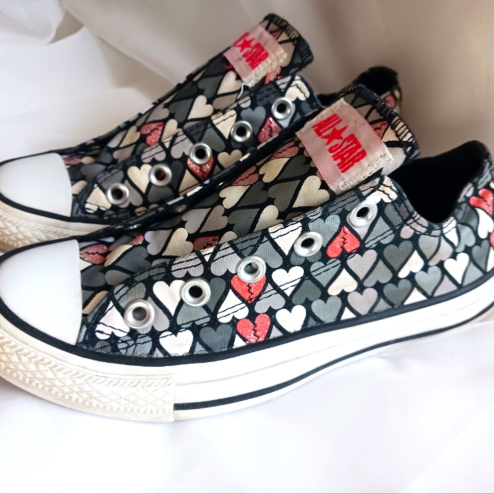 Womens Sz 6 Converse All Star Broken Heart Black & White Chuck Taylors